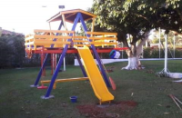 Casinhas de boneca e play ground