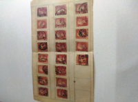 Coleção com milhares de selos