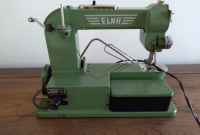 Máquina de Costura Portátil Antiguidade Vintage marca Elna S