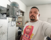 Geladeira e ar condicionado e elétrica
