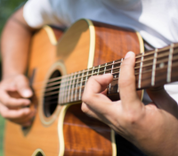 Aulas de Violão com Paulo Henrique Silva Maia: Técnica, Musi
