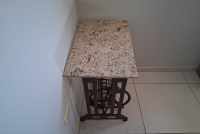Mesa de máquina com marmore