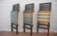 cadeiras em madeira